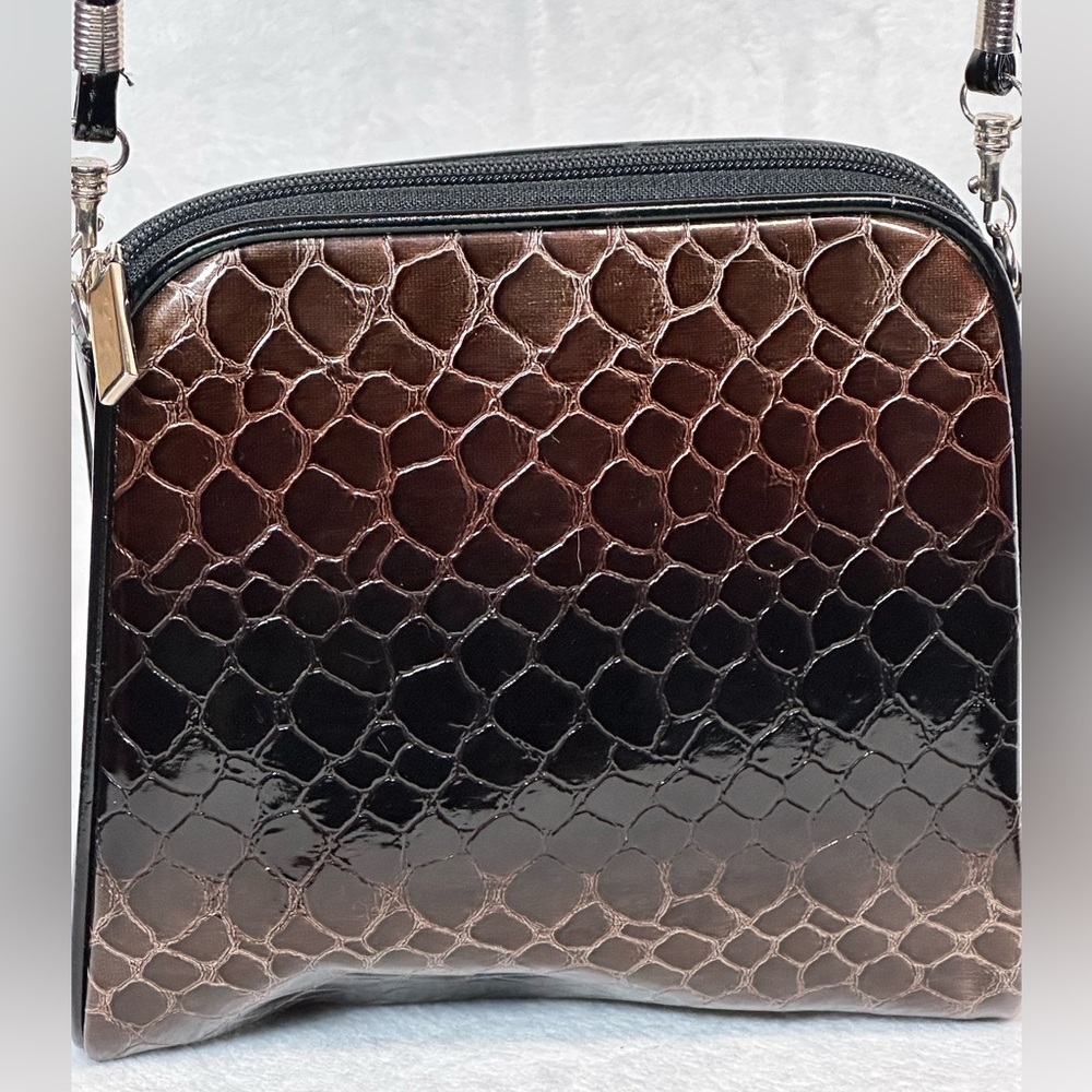 Elegant Black Crossbody Bag - Picture 3 of 5